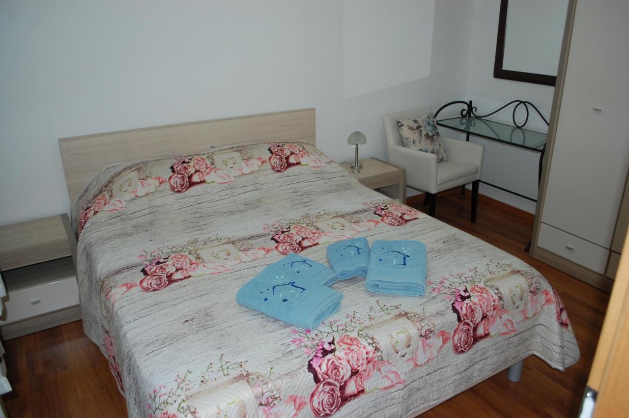 Apartmani Diana Novigrad Istria Exteriör bild