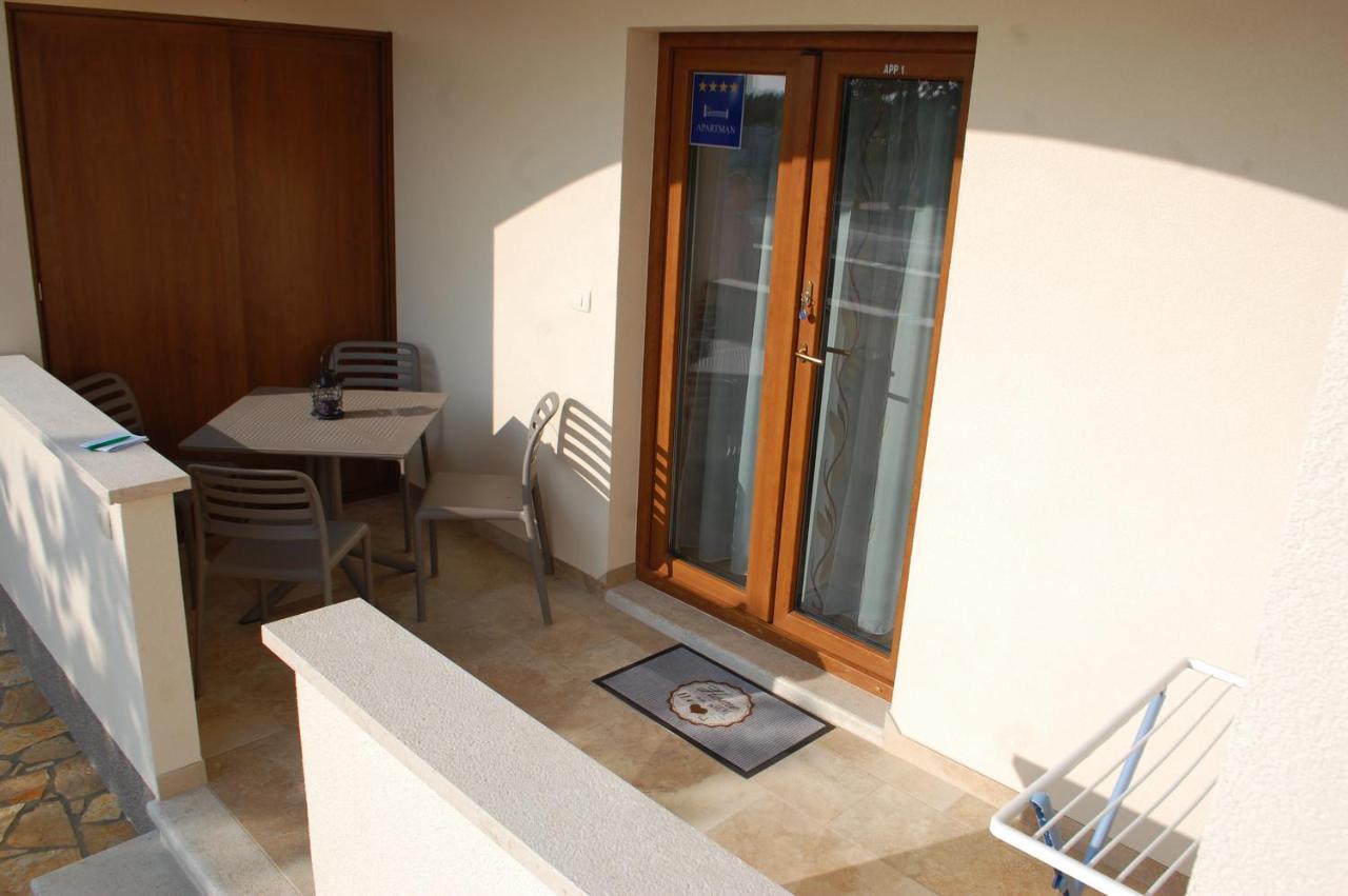 Apartmani Diana Novigrad Istria Exteriör bild
