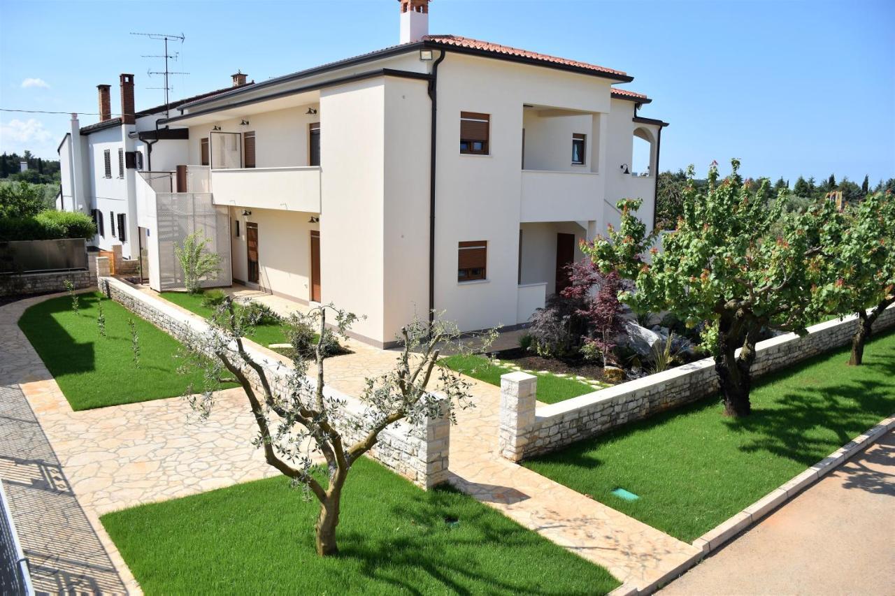 Apartmani Diana Novigrad Istria Exteriör bild