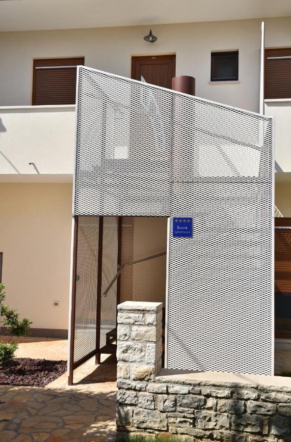 Apartmani Diana Novigrad Istria Exteriör bild
