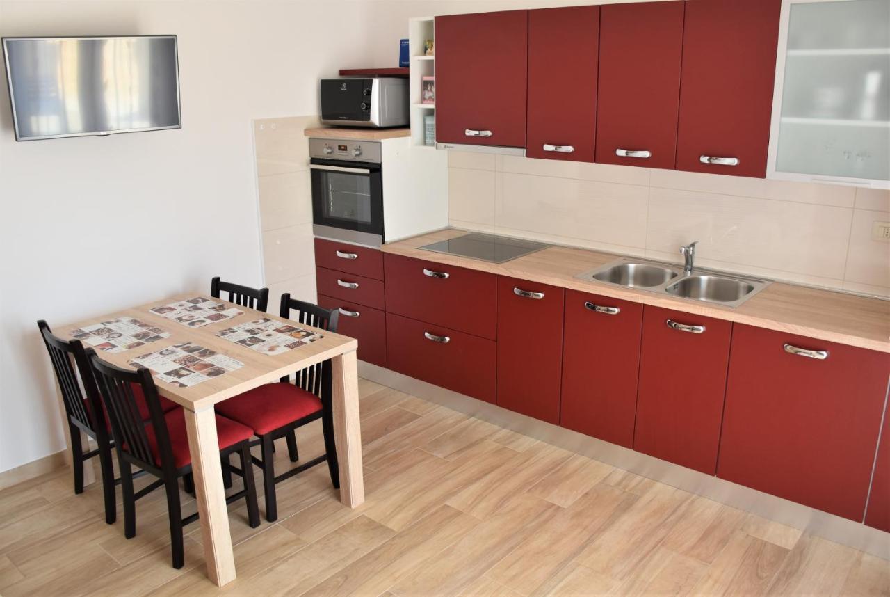 Apartmani Diana Novigrad Istria Exteriör bild